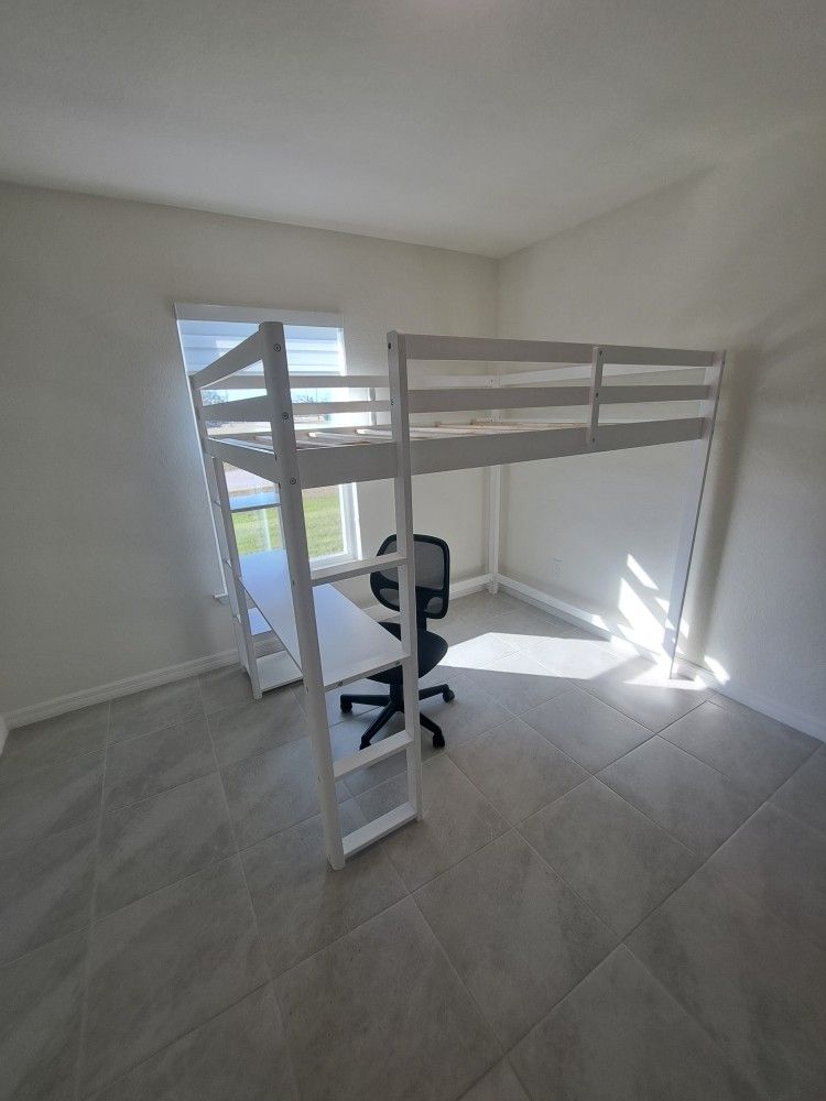 LOFT BED WITH FULL SIZE MATRESS