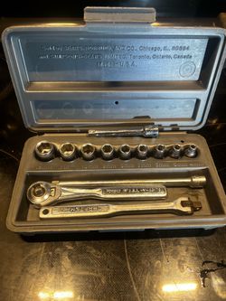 Sears craftsman 1/4 drive metric socket and ratchet set