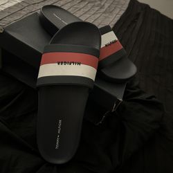 Tommy Hill Women’s Slides