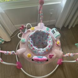 Disney Minnie Mouse Forever Besties Activity  Center 