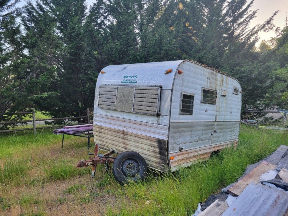 1964 Aloha Vintage Travel Tralier