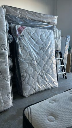 New Full Size Mattress With Box Spring 