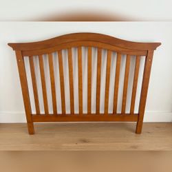 Twin Bed Set (NO MATTRESS) with Two Piece Dresser - Good - Kissimmee, FL