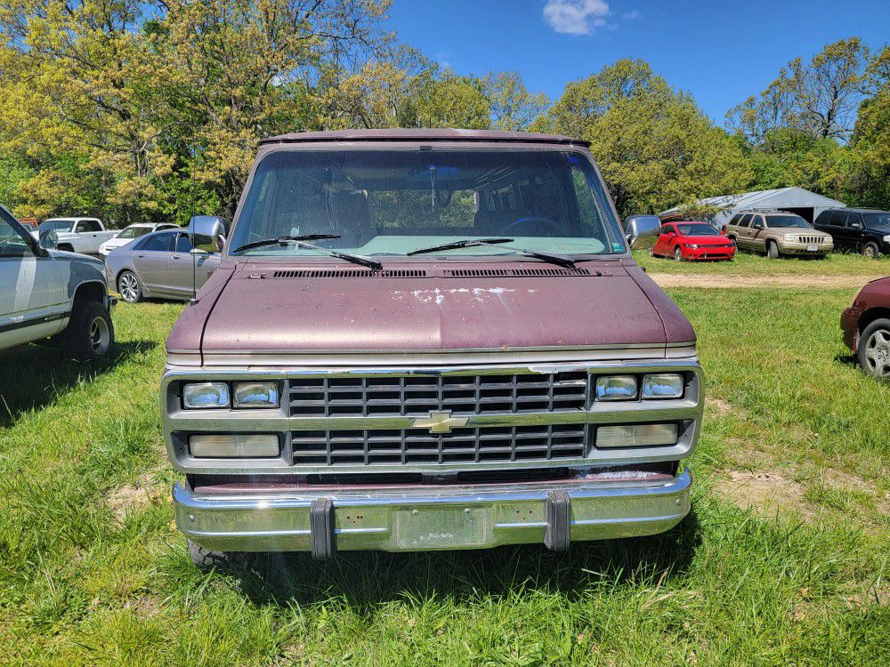 1992 Chevrolet G-Series Van