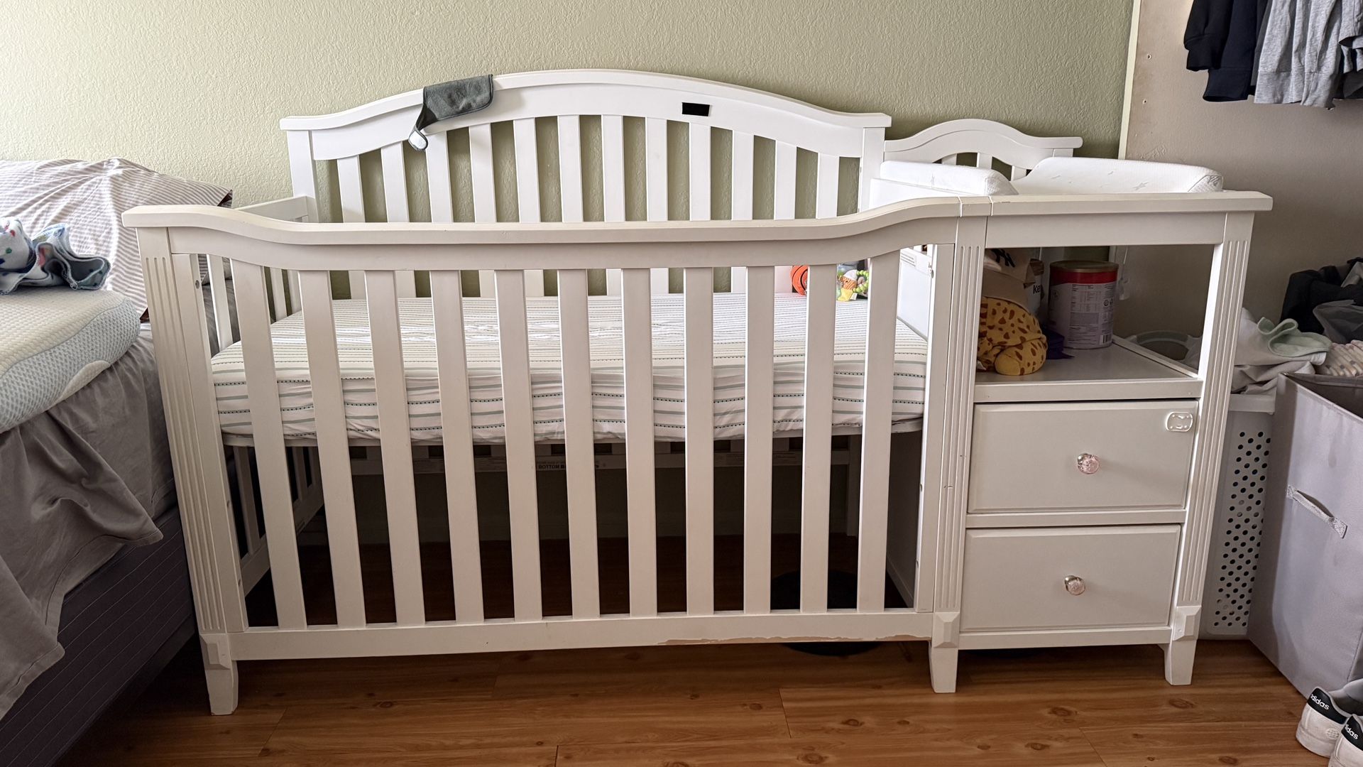 Baby Crib With Changing Table