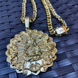 14K gold plated 8mm Cuban Link chain and Big pendant