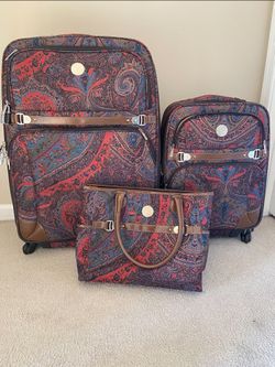 2 Piece Suitcases and a Traveling Bag