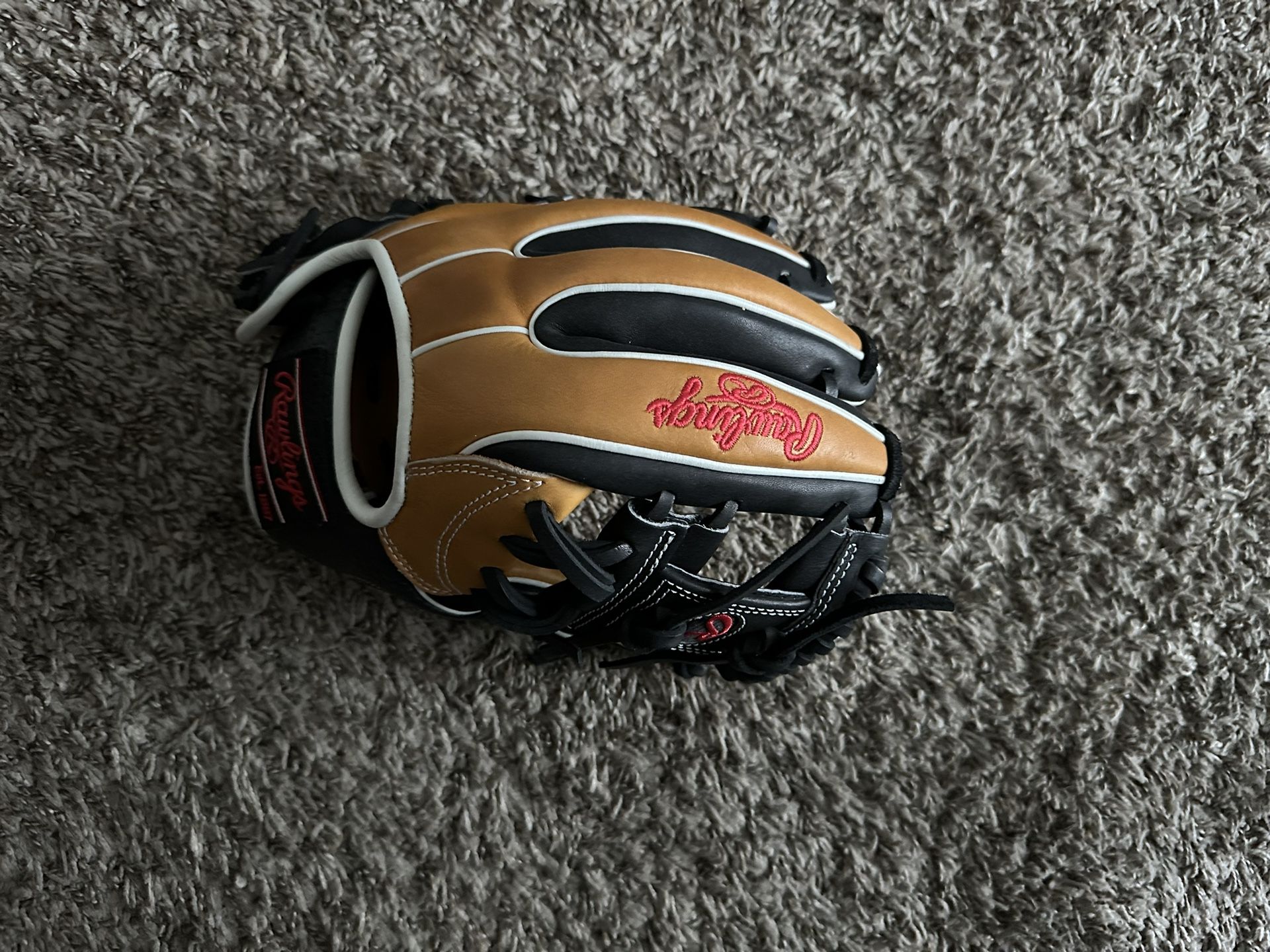 Rawlings 11.5” Baseball Glove