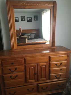 Queen bedroom set