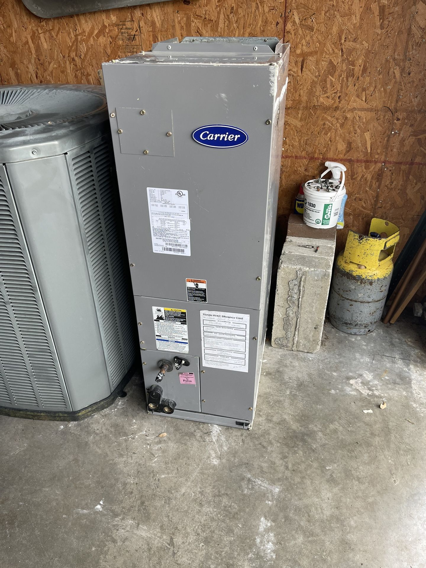 2 Ton Heat Pump Air Handler And Condessor 410a Inside working Perfect for  Sale in Oviedo, FL - OfferUp