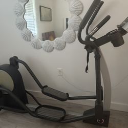 Life Fitness Elliptical 