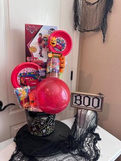 Lightning, McQueen Halloween boo bucket👻