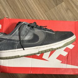 Nike Dunk Halloween Cauldron 