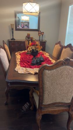 Dining room set and credenza