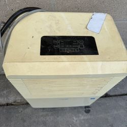 Dehumidifier 