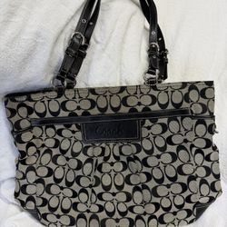 Coach Shoulder bag