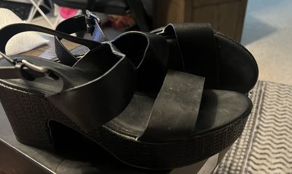 Sandal