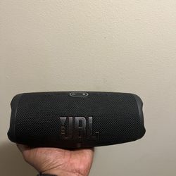 JBL Portable Speaker Charge 5