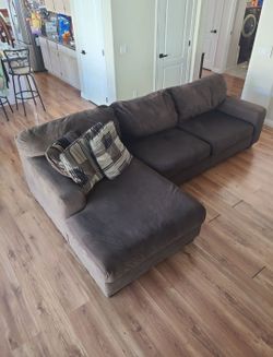 Sectional sofa couch