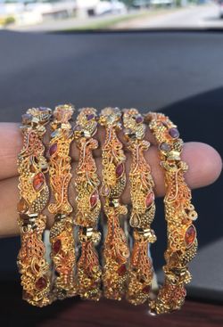 Gold plated 6 bangles size 2.8 can be individually
