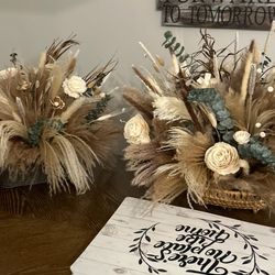Floral Baskets & Sprays