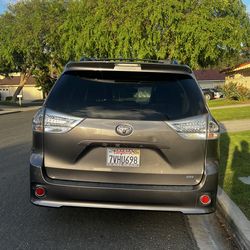 2017 Toyota Sienna