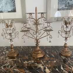 One cupcake holder two candleholders