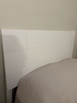 Queen bed