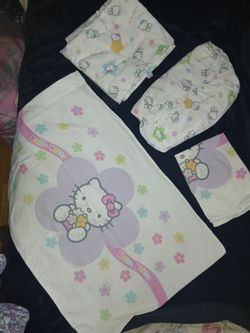 Hello Kitty Bedding & Sheet Set Full size