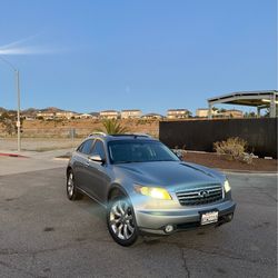 2005 Infiniti FX35