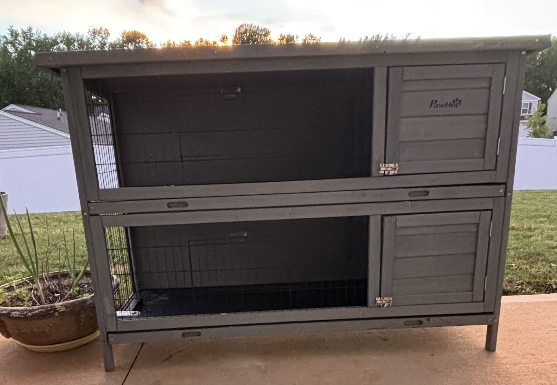 Rabbit 2 Tier Hutch