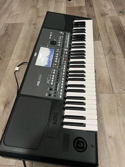 Korg PA600 Professional Arranger Keyboard