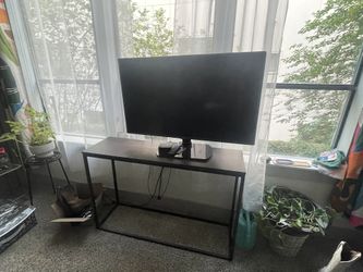 43” LG Flat Screen TV With 3Gen Apple TV & Vizio sound bar!