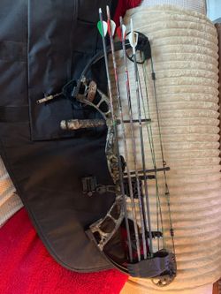 Compound Bow with Accessories