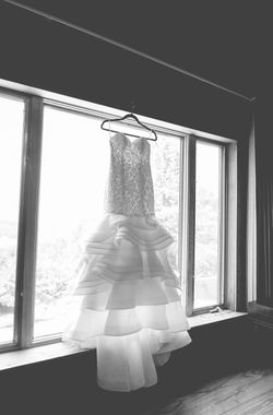 Lis Simon Francesca Wedding Dress – Designer Bridal Gown Size 2