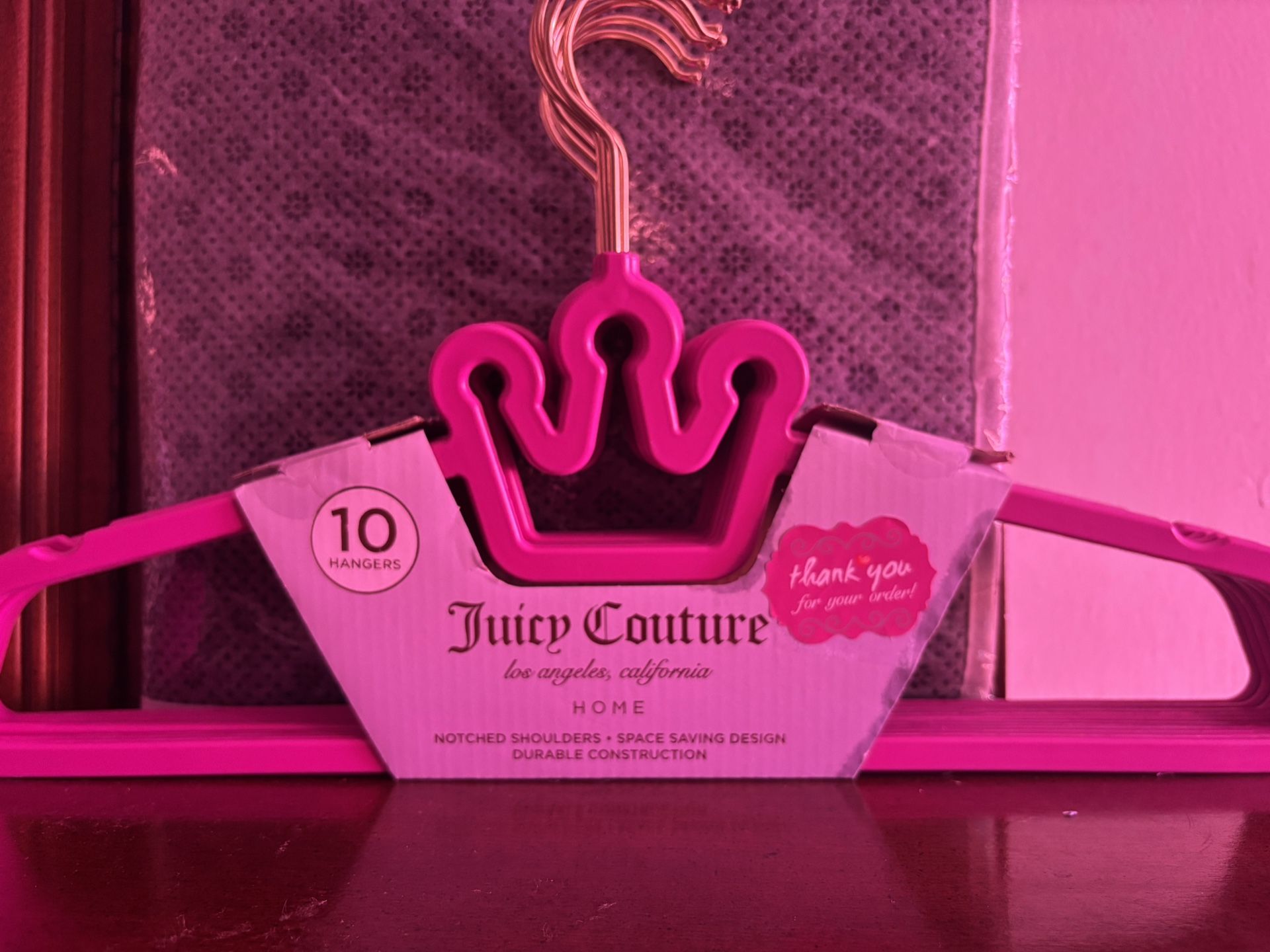 JUICY COUTURE HANGERS JUICY COUTURE PINK CROWN HANGER SET OF 10 NEW