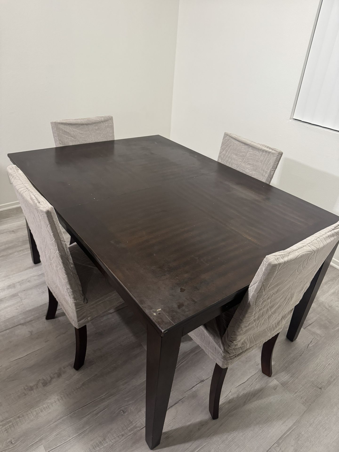 Dining Table Real Wood Plus 4 Chairs/covers