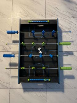 Kids Mini Foosball Table w/ 2 Balls – Good Condition