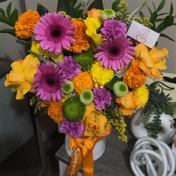 Flower Arrangements- REAL FLOWERS 