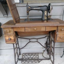 1920's Pedal Sewing Machine