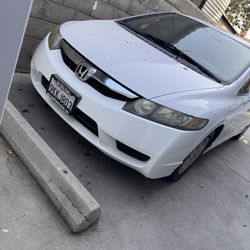 2009 Honda Civic -(LOW MILEAGE)