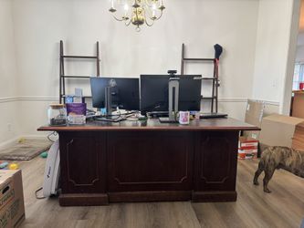 Free- Executive Wood Desk