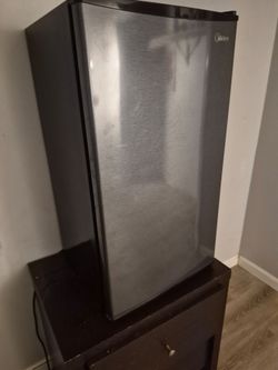 Many fridge