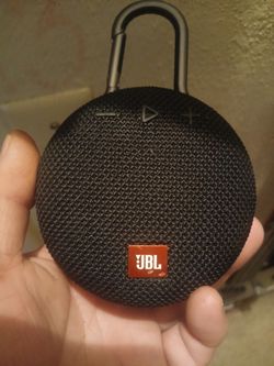 ***JBL CLIP3 BLUETOOTH SPEAKER 30$ USED 2X LIKE NEW