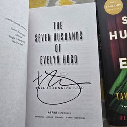SIGNED The Seven Husbands of Evelyn Hugo Paperback Book By Taylor Jenkins Reid