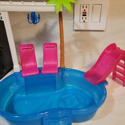Barbie Glam Pool