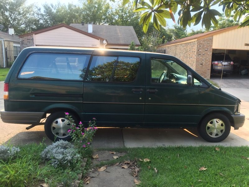 Ford Aerostar van