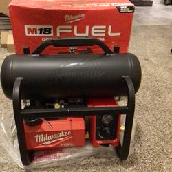 M18 2 Gallon Quiet Compressor Milwaukee