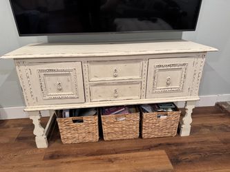 TV console antique
