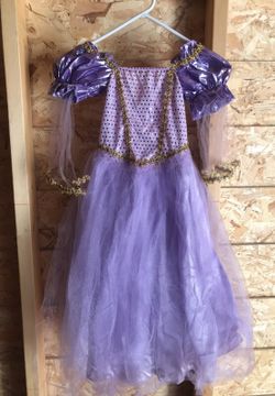 Halloween costume size 4-5